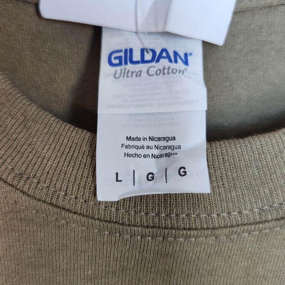 Gildan Fort Laramie Wyoming USA Historic Sight Adult Unisex Art Work T-Shirt L - Picture 9 of 10